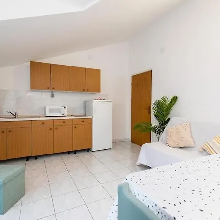 With Parking Spaces - 24553 Apartmán