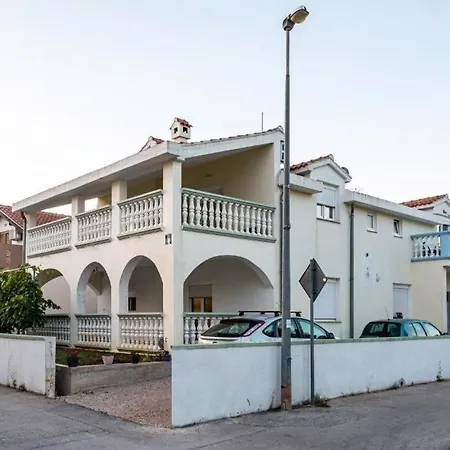 Apartmán With Parking Spaces - 24553 Vodice