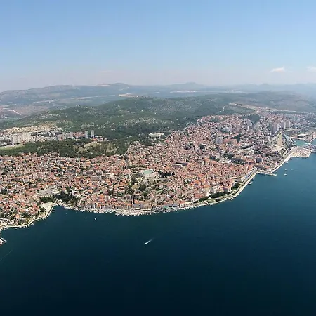 Lägenhet With Parking Space - 23791