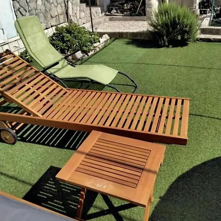Apartment With Hot Tub - 23791 Šibenik