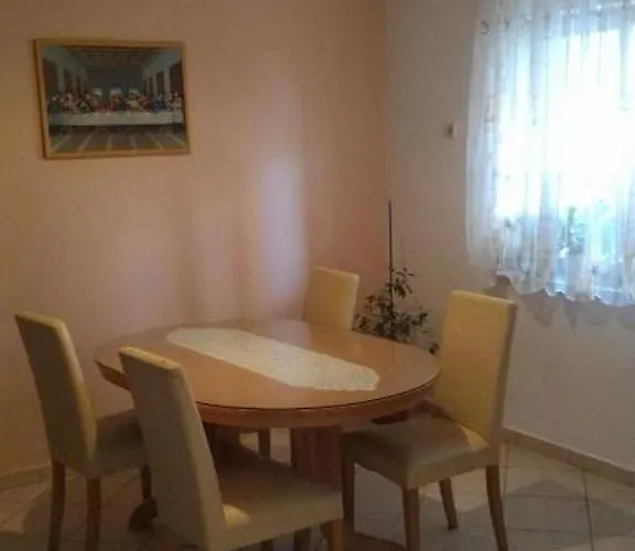 With Parking Space - 23791 Šibenik