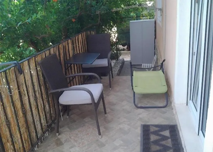 With Parking Space - 23791 Appartement *